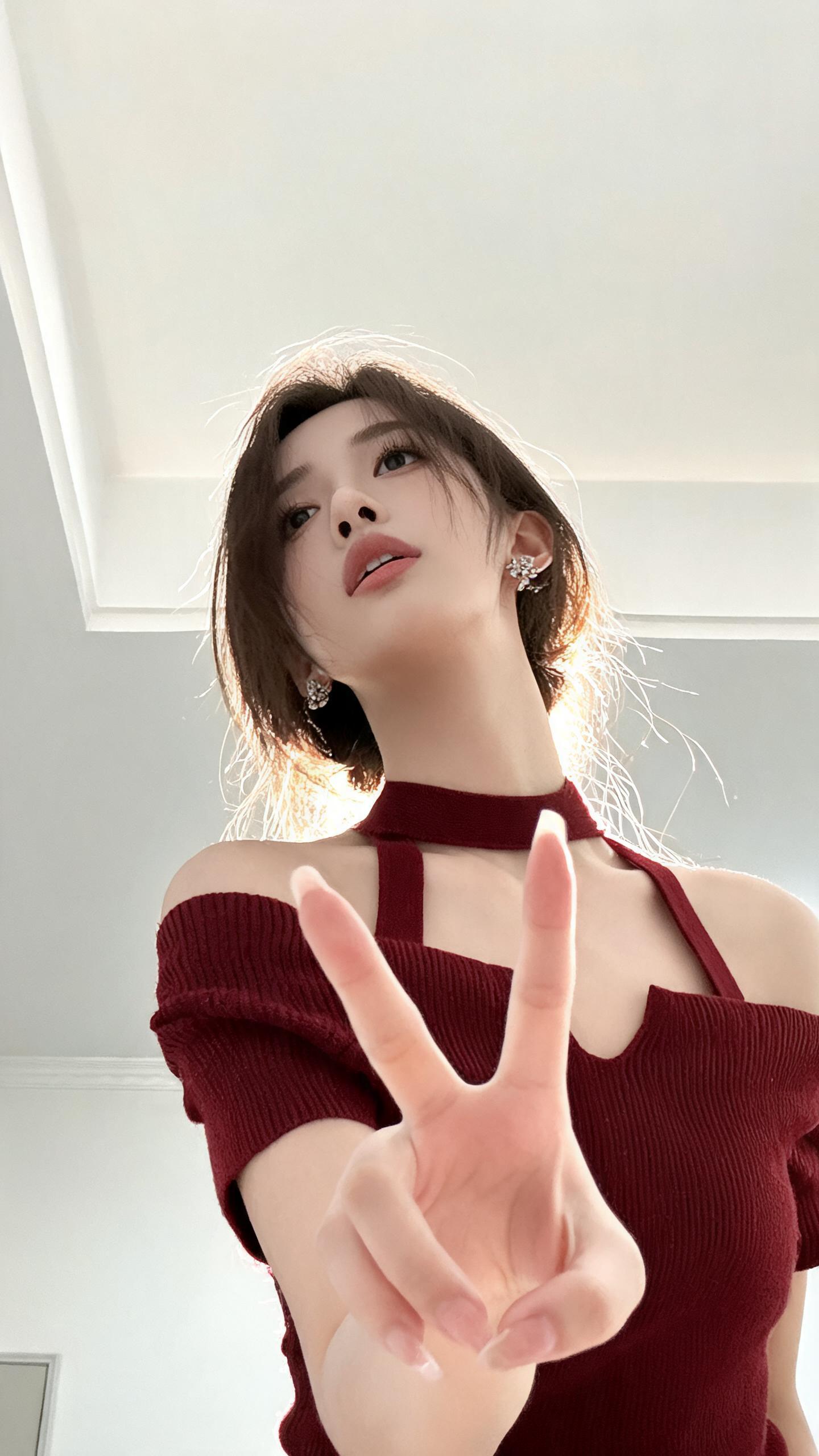 低角度逆光仰拍发丝光晕效果