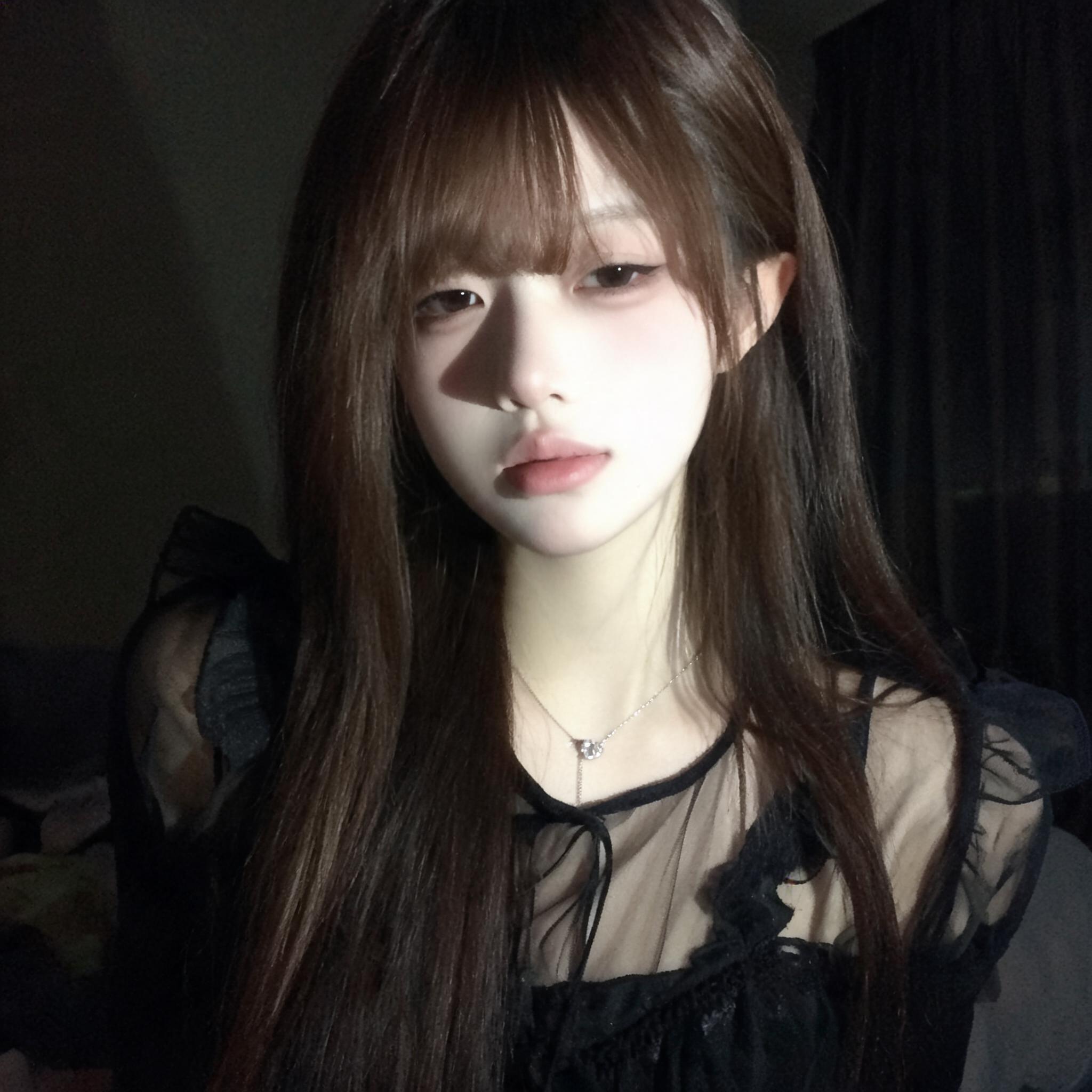 森系发丝质感暗调洛丽塔随手拍氛围